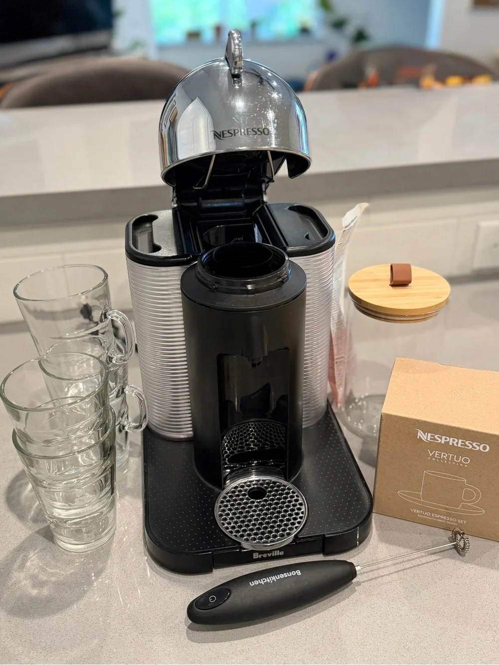 Nespresso Vertuo Coffee Machine Super Bundle